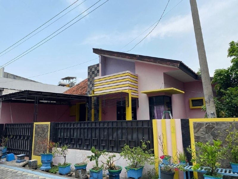 Dijual Rumah Lokasi Strategis di Jl. Kartini Gresik Kota - Image 1