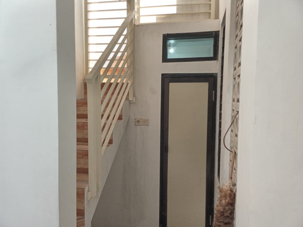 DIJUAL Rumah Nyaman dan Strategis di Taman Pondok Indah Surabaya Barat - Thumbnail 2