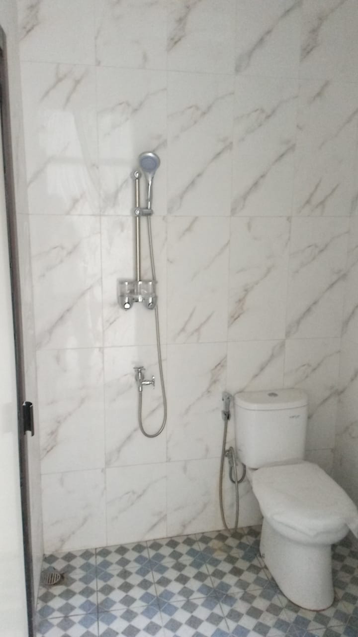 DIJUAL Rumah Nyaman dan Strategis di Taman Pondok Indah Surabaya Barat - Thumbnail 3