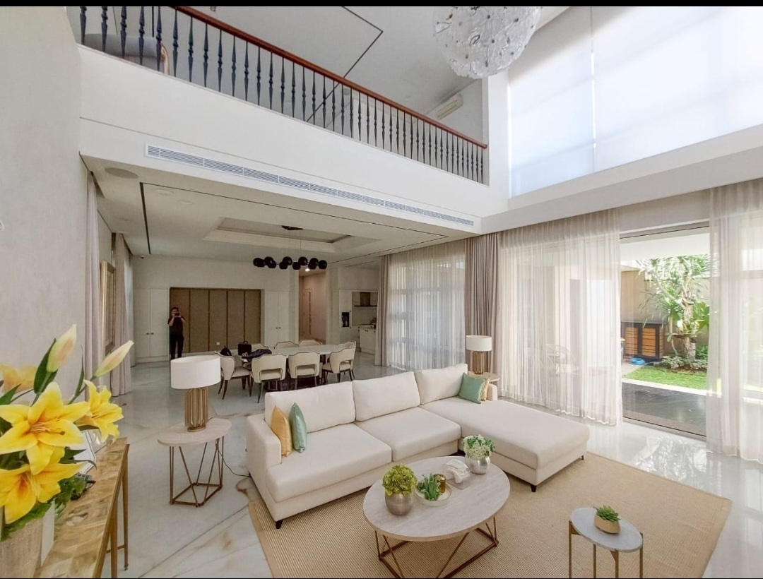 Dijual Rumah Mewah di Margorejo Indah, Surabaya Selatan - Thumbnail 2