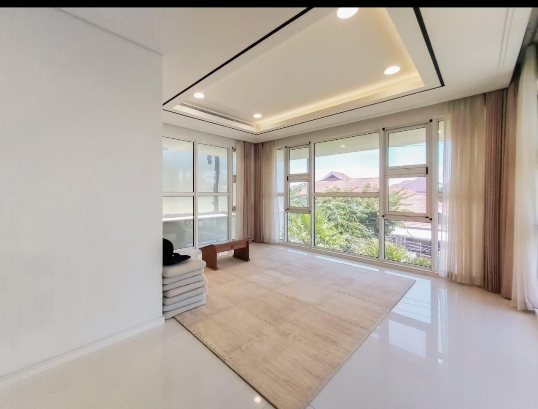 Dijual Rumah Mewah di Margorejo Indah, Surabaya Selatan - Thumbnail 4