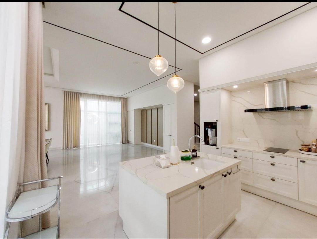 Dijual Rumah Mewah di Margorejo Indah, Surabaya Selatan - Image 1