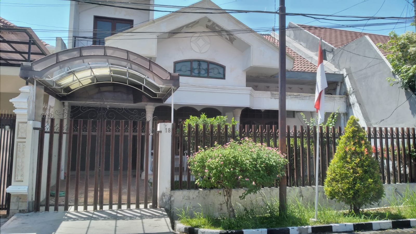 Dijual Murah Rumah Hitung Tanah di Darmo Permai Selatan Surabaya Barat - Image 1