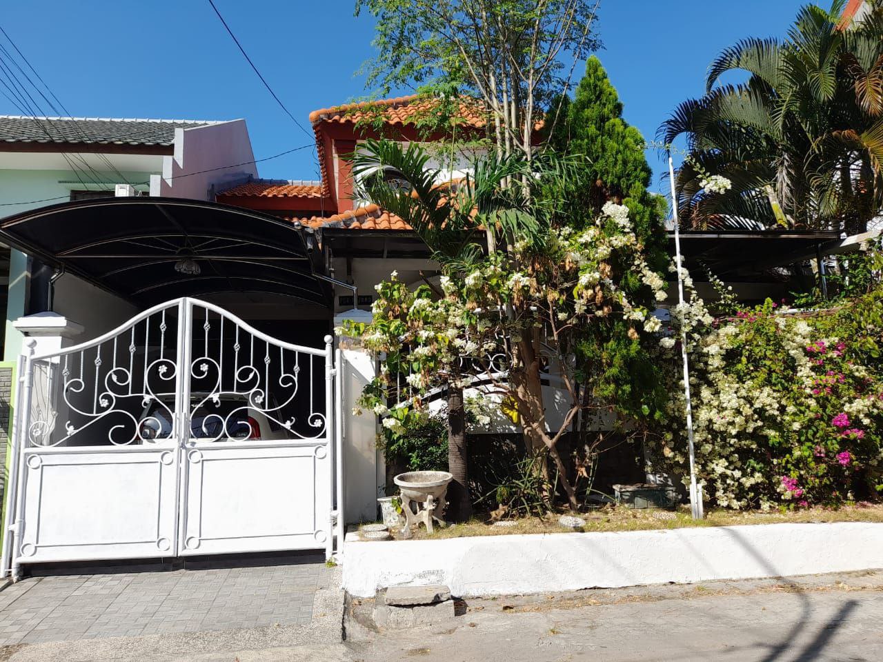 Dijual Rumah Nyaman Strategis Lokasi di Sidosermo, Surabaya Selatan - Image 1