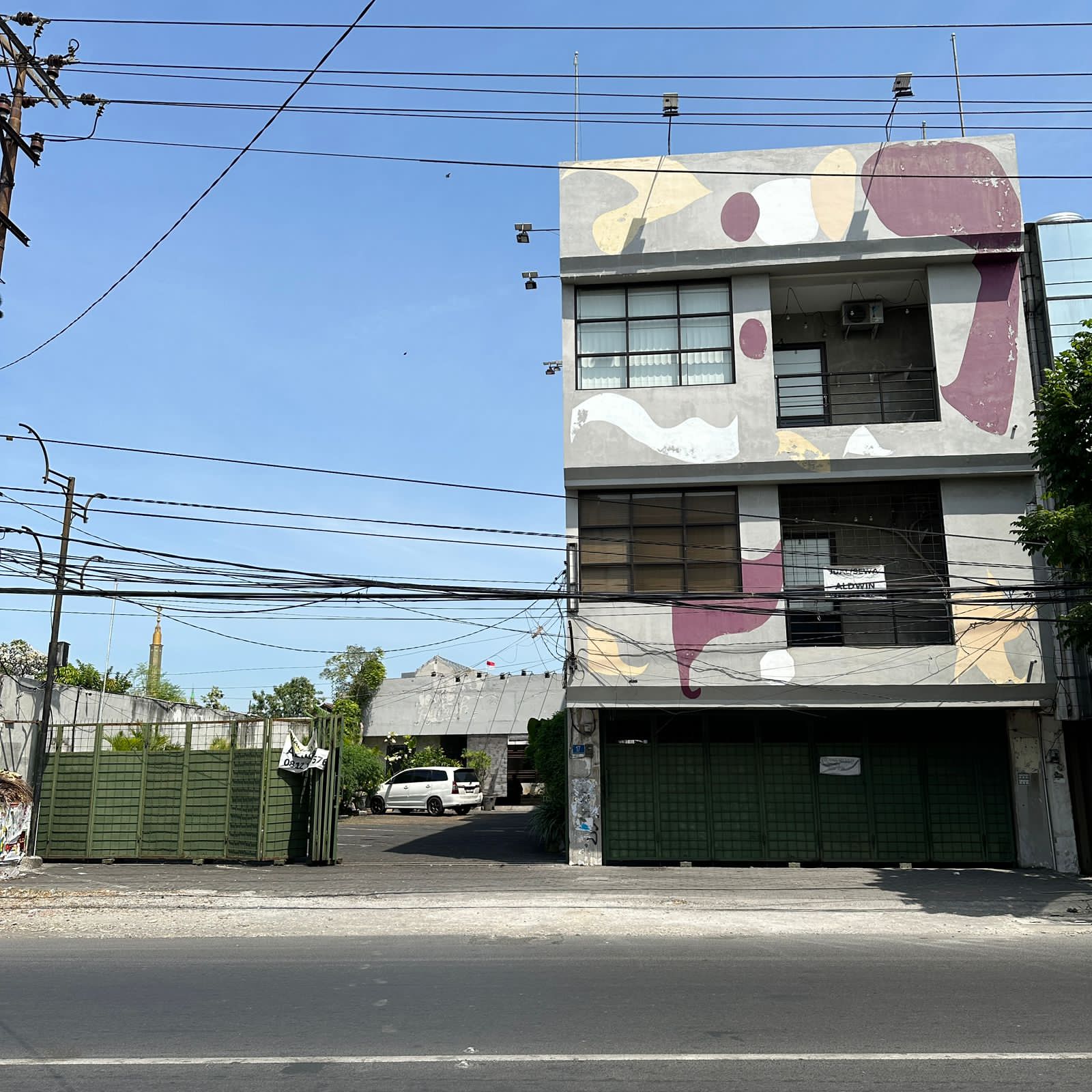 Dijual / Disewakan Rumah Usaha 4 Lantai di Rungkut, Surabaya Selatan - Thumbnail 2