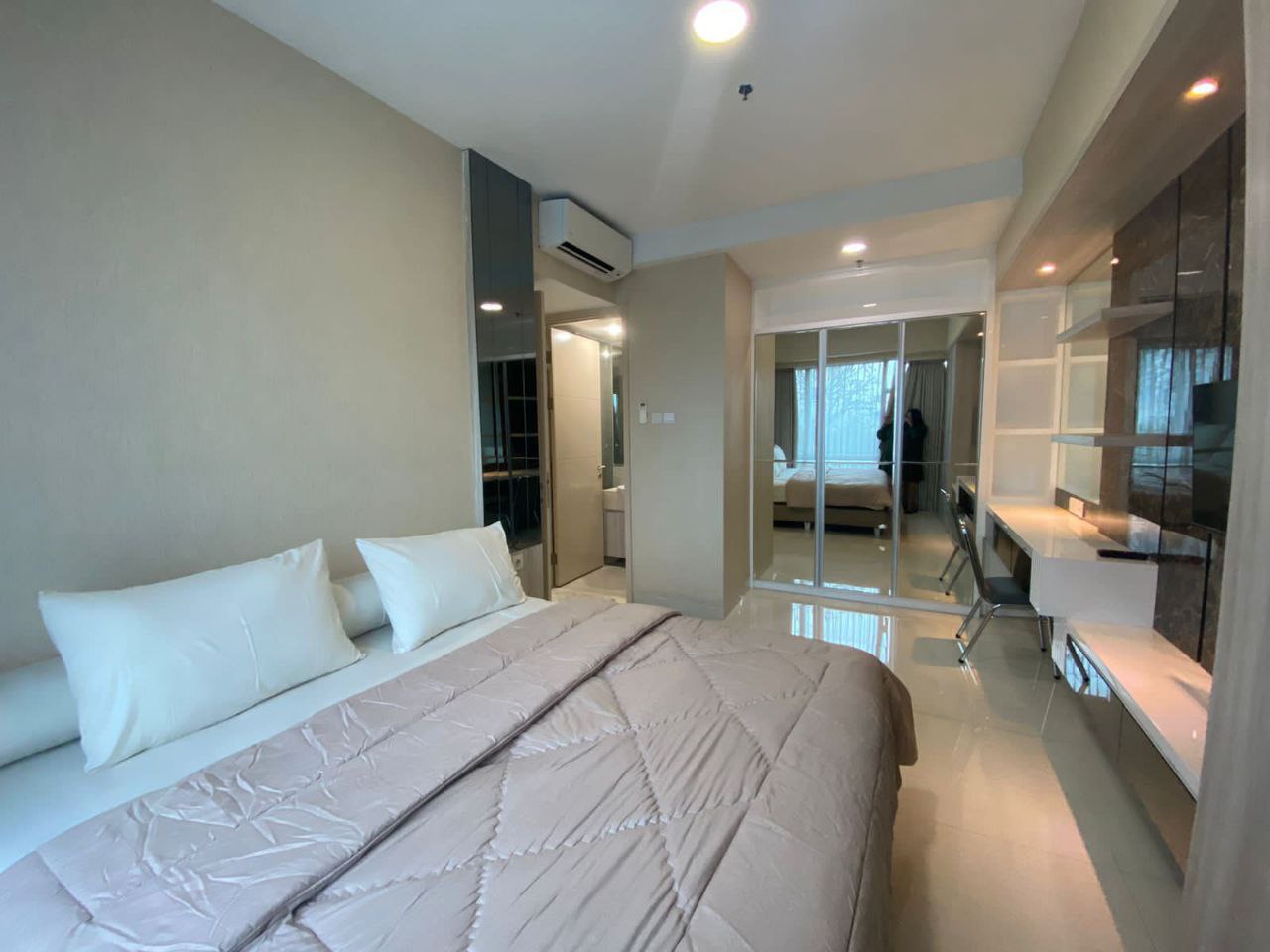 Disewakan Unit Apartement Mewah di La Riz Mansion Pakuwon Mall Surabaya Barat - Thumbnail 2