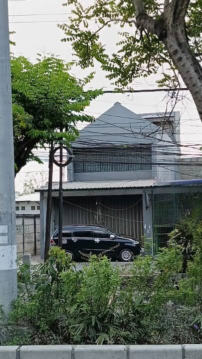 Disewakan Ruko Siap Pakai di Nol Jalan Raya Wiyung, Surabaya Barat - Image 1