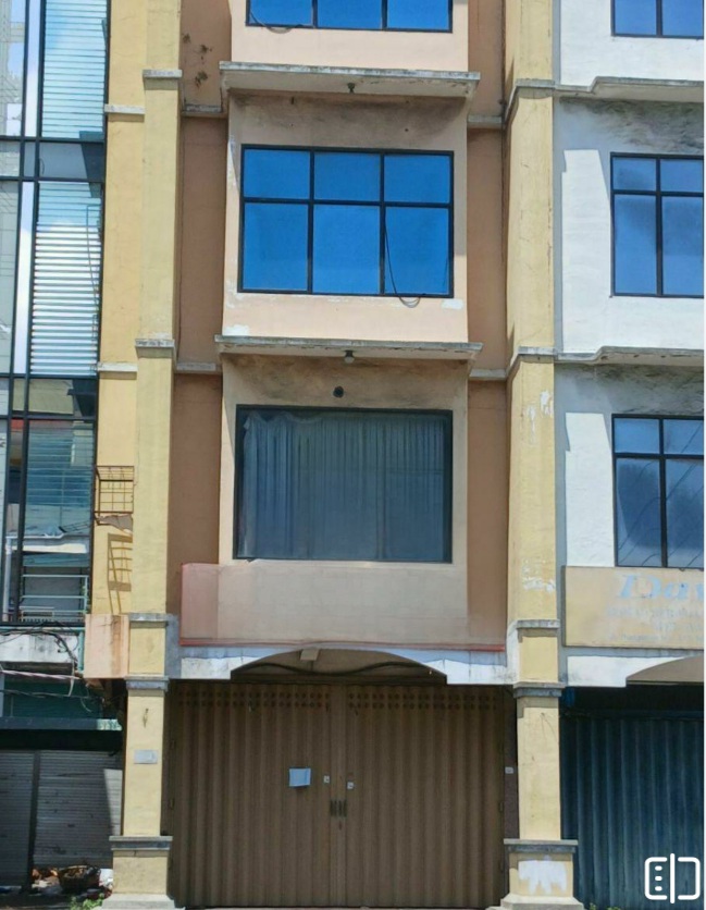 Dijual / Disewakan Ruko Siap Pakai di Bunguran, Surabaya Utara - Image 1