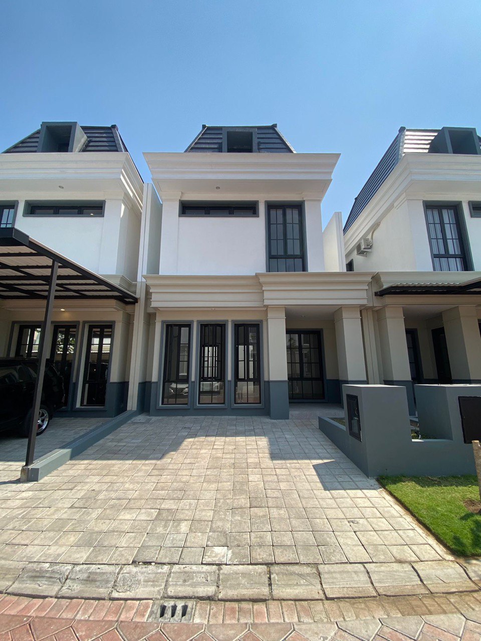 Dijual Rumah Baru Ekslusif di The White House Dian Istana Surabaya Barat - Image 1