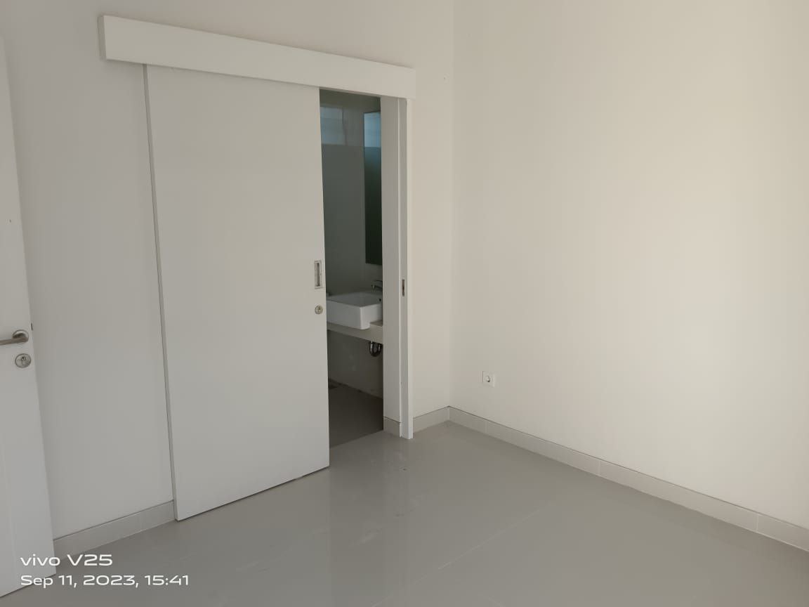 Dijual Rumah Bagus 2 Lantai di Central Park Juanda Sidoarjo - Thumbnail 4