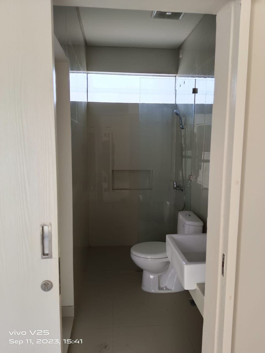 Dijual Rumah Bagus 2 Lantai di Central Park Juanda Sidoarjo - Thumbnail 8