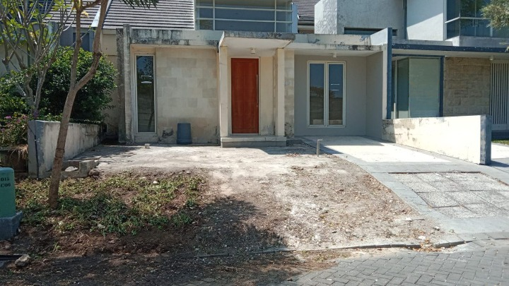 Disewakan Rumah Nyaman di Kawasan Citraland Somerset Surabaya Barat - Image 1