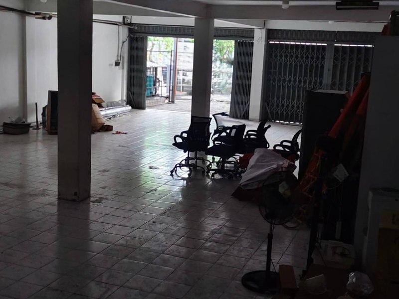 Disewakan Ruko 2 Jejer 3.5 Lantai Nol Jalan Raya Kembar Kenjeran Surabaya Utara - Thumbnail 2