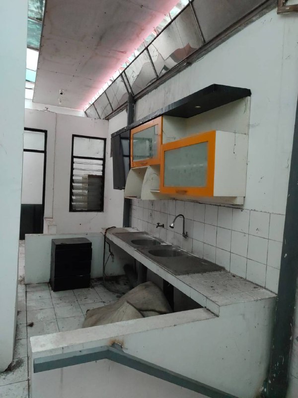 Disewakan Ruko 2 Jejer 3.5 Lantai Nol Jalan Raya Kembar Kenjeran Surabaya Utara - Thumbnail 3