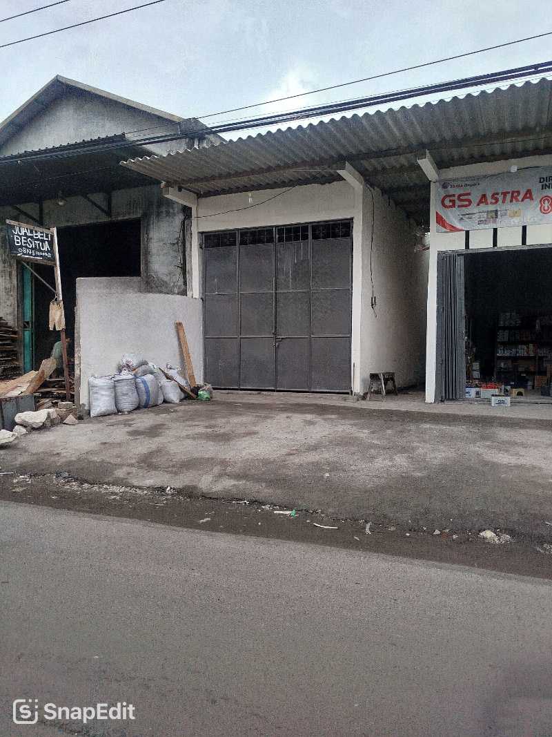 Disewakan Ruko 1 lantai Nambangan Surabaya Utara - Image 1