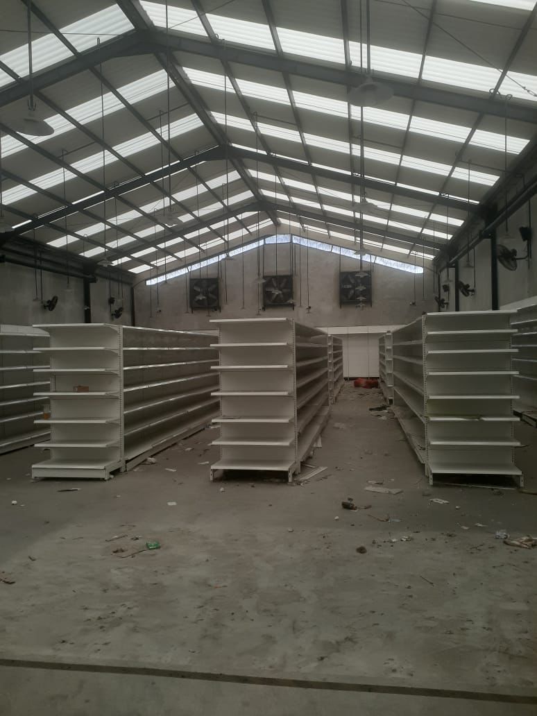 Disewakan Rumah Usaha Ex Supermarket Raya Menganti Lokasi Strategis Surabaya Barat - Image 1