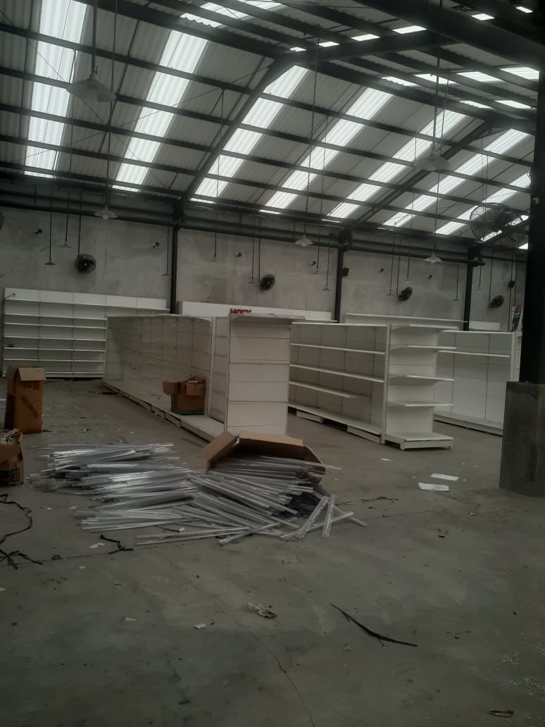 Disewakan Rumah Usaha Ex Supermarket Raya Menganti Lokasi Strategis Surabaya Barat - Thumbnail 2