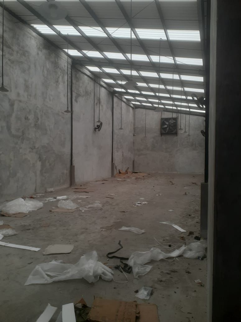 Disewakan Rumah Usaha Ex Supermarket Raya Menganti Lokasi Strategis Surabaya Barat - Thumbnail 3