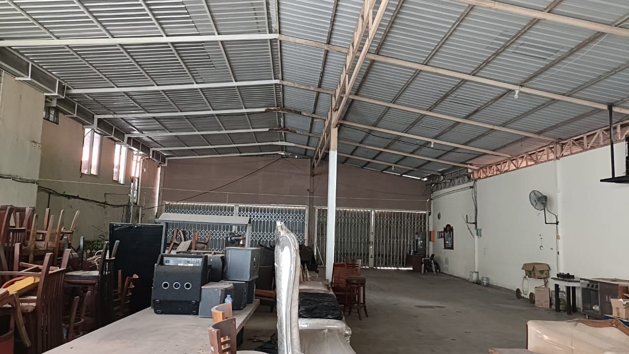 Disewakan Gedung Ex Showroom Kertajaya Surabaya - Thumbnail 2