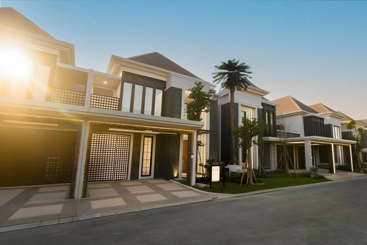 Dijual Rumah Baru Eksklusif di Cluster Belvedere Pakuwon Indah Surabaya Barat - Image 1