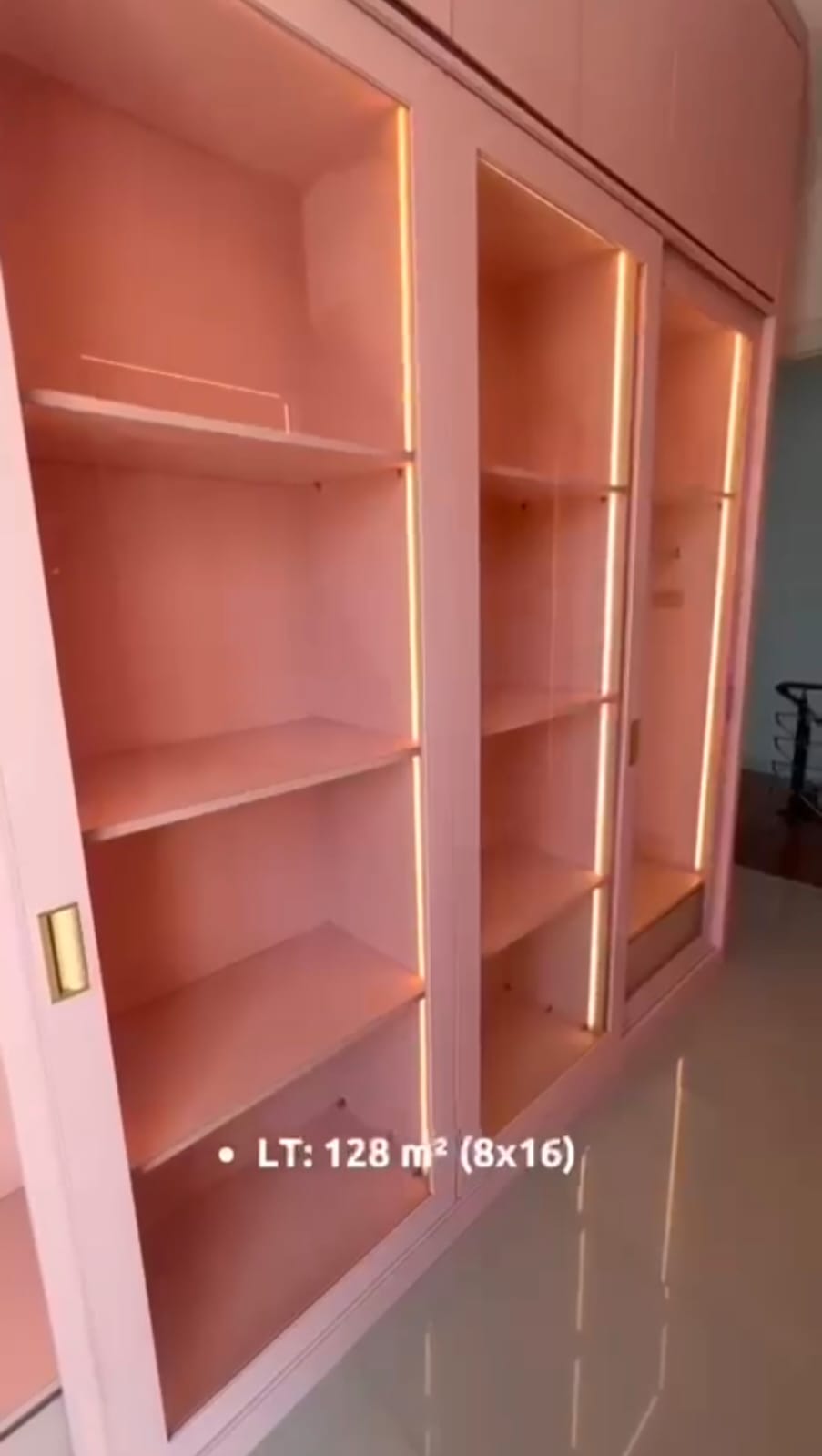 Dijual Rumah 2 Lantai Semi Furnish Murah Strategis di Taman Puspa Raya Citraland Surabaya Barat - Thumbnail 4