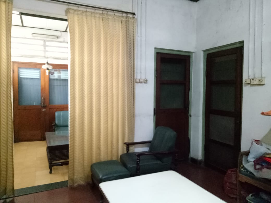 Dijual / Disewakan Rumah Klasik di Jl. Tambaksari Surabaya Utara – Cocok untuk Cafe Bernuansa Rumah Kuno - Thumbnail 2
