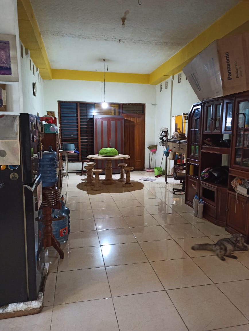 Dijual Rumah 2 Lantai di Jl. Ambengan Surabaya Pusat – Luas, Strategis, dan Cocok untuk Hunian atau Usaha - Thumbnail 8