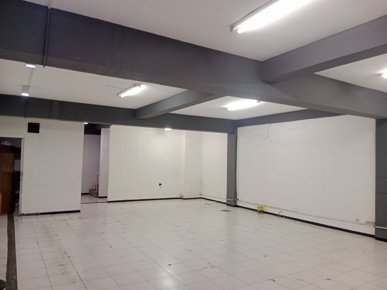 Disewakan 2 Ruko Gandeng Cocok Untuk Usaha Kawasan Premium di Permata Bintoro Surabaya Pusat - Thumbnail 12