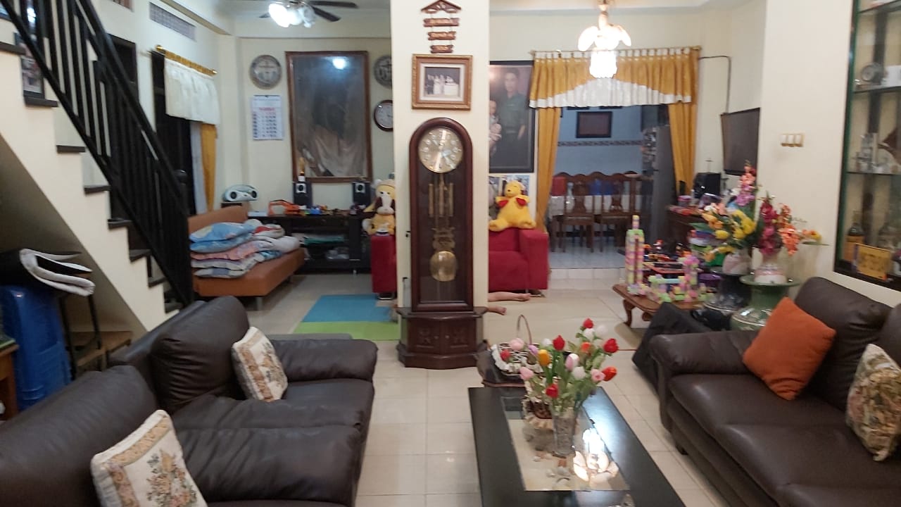 Dijual Rumah Siap Huni Full Furnish di Raya Tengger Kandangan Surabaya Barat – Hadap Timur Garasi 3 Mobil - Thumbnail 10
