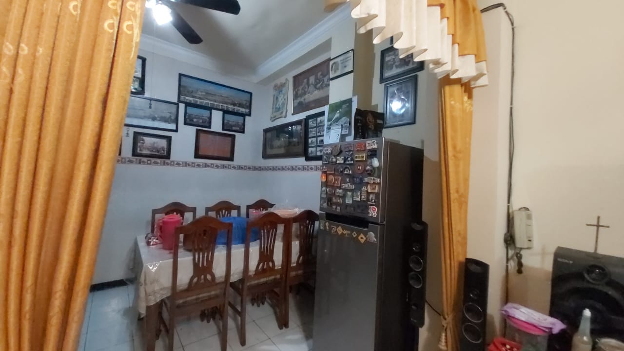 Dijual Rumah Siap Huni Full Furnish di Raya Tengger Kandangan Surabaya Barat – Hadap Timur Garasi 3 Mobil - Thumbnail 9