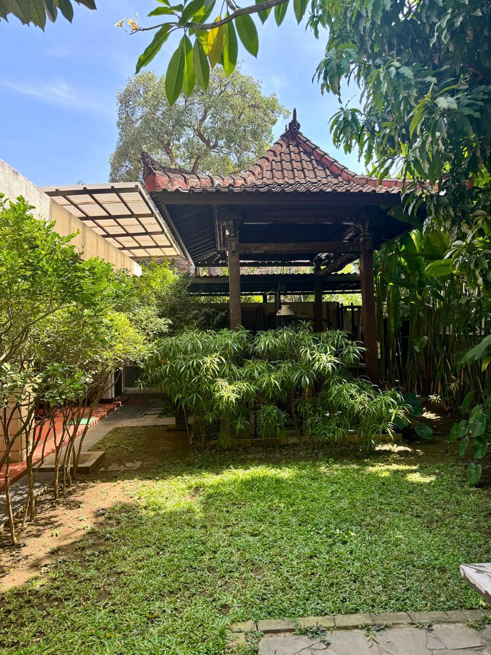 Dijual/Disewakan Rumah Mewah Nuansa Jawa Ketampon Lokasi Premium Strategis di Ketampon Citandui Surabaya Pusat - Thumbnail 6