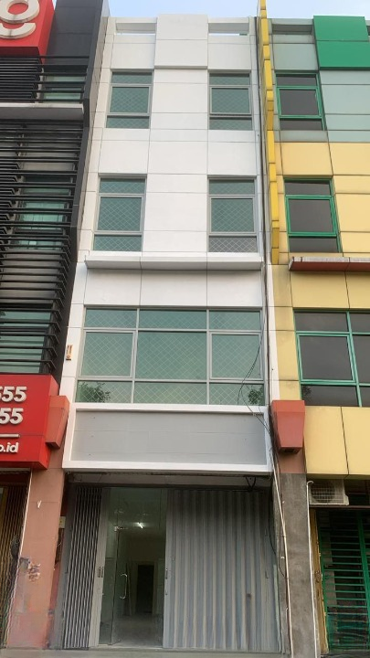 Disewakan Ruko Komersial Strategis di Kawasan Golden Palace Surabaya Barat - Image 1