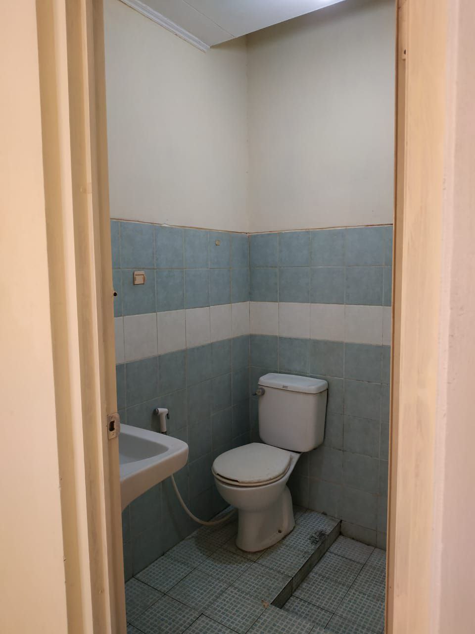 Dijual Rumah Siap Huni di Lippo Cikarang Kabupaten Bekasi - Thumbnail 3