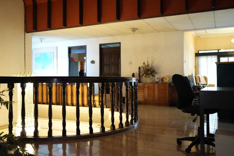 Dijual Rumah Mewah di Wilayah Pakis Argosari Surabaya Barat - Thumbnail 2