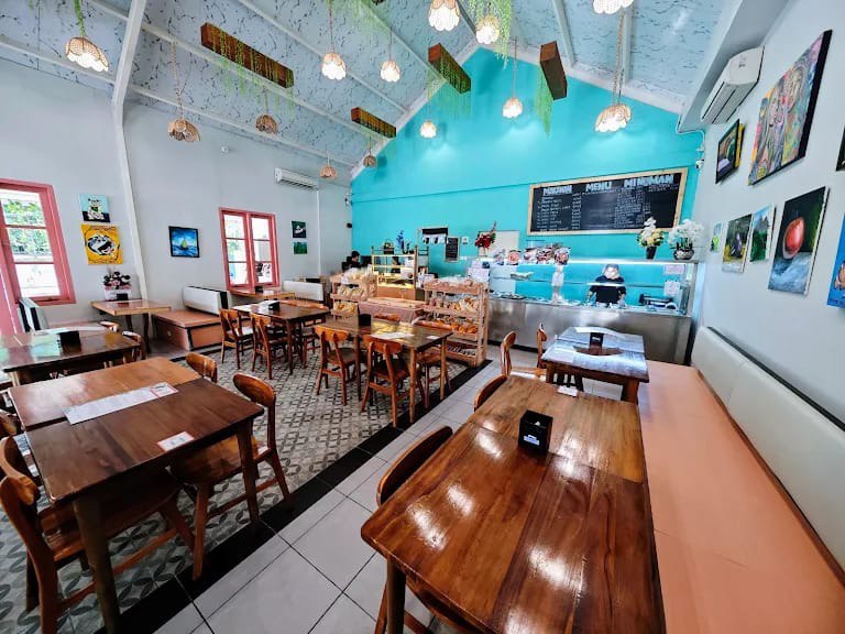 Disewakan Eks Cafe Komersial Premium di Raya Telaga Utama Citraland Surabaya Barat - Thumbnail 3