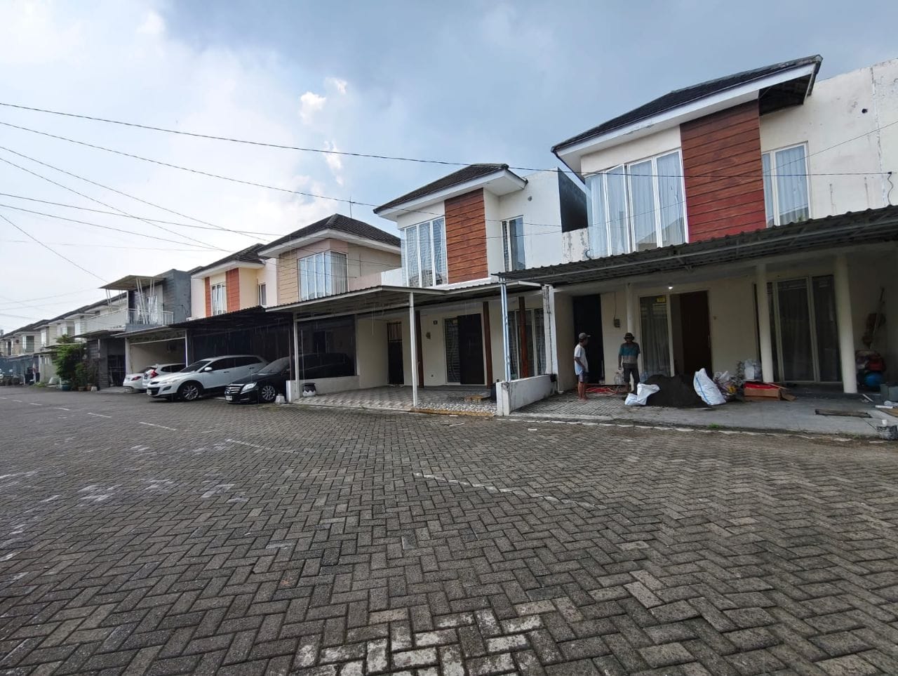 Jual Rumah 2 Lantai Siap Huni Evergreen De Parc Gunung Anyar Surabaya Selatan - Image 1