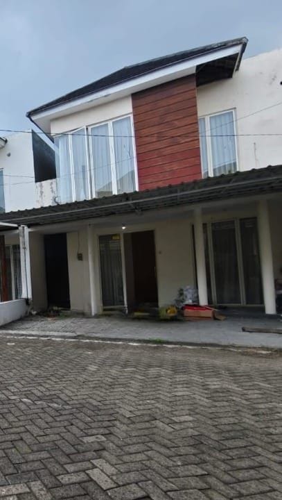 Jual Rumah 2 Lantai Siap Huni Evergreen De Parc Gunung Anyar Surabaya Selatan - Thumbnail 2