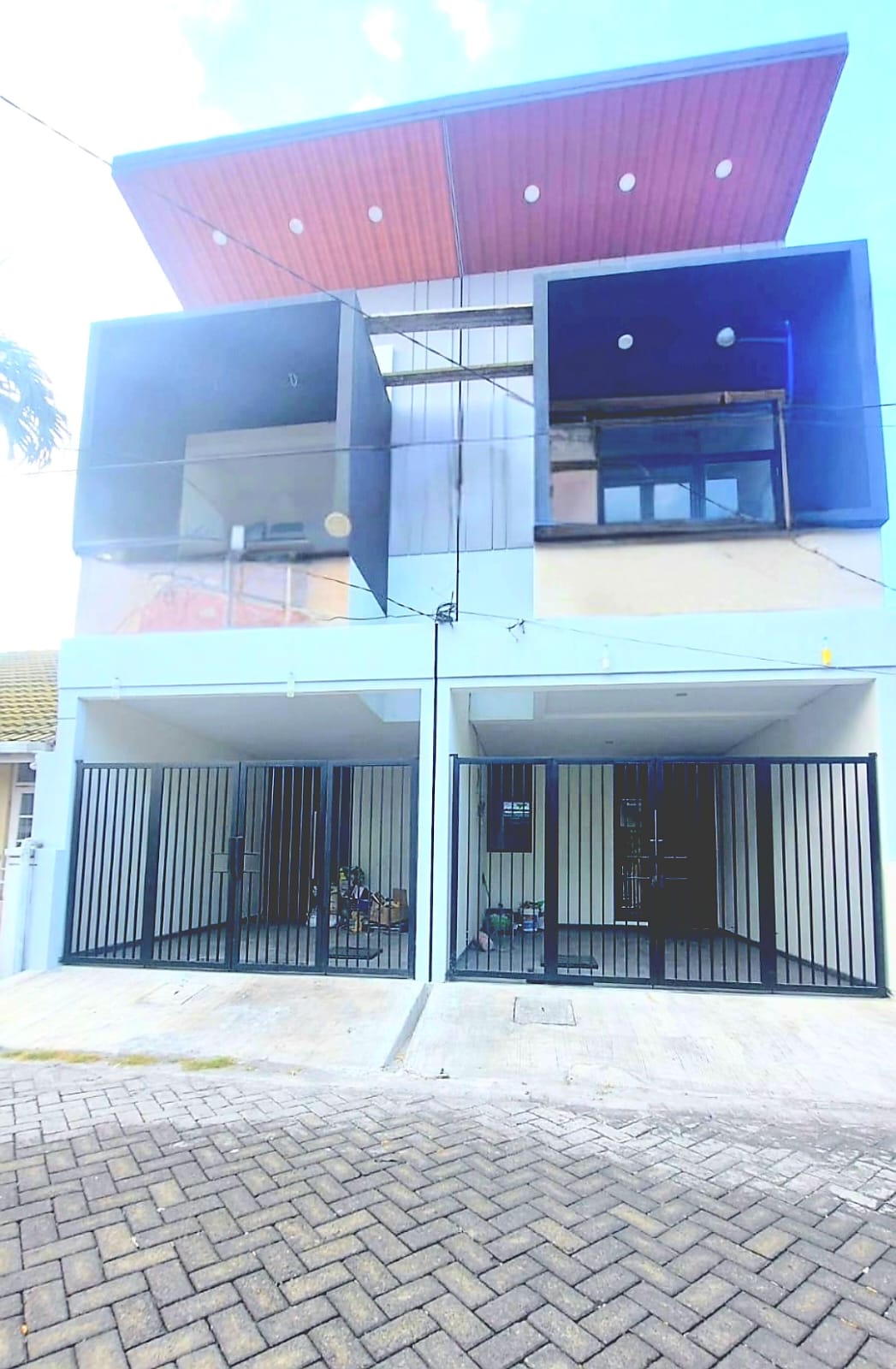 Dijual Rumah New Minimalis free Interior di Rungkut Mapan Surabaya Selatan - Image 1