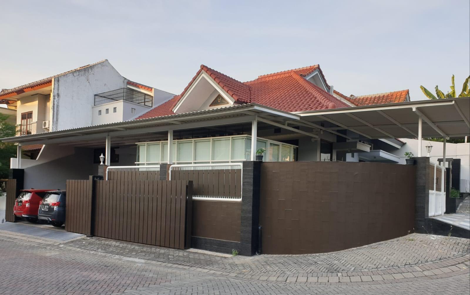 Dijual Murah Rumah Hook Hitung Tanah di International Village Citraland Surabaya Barat - Image 1