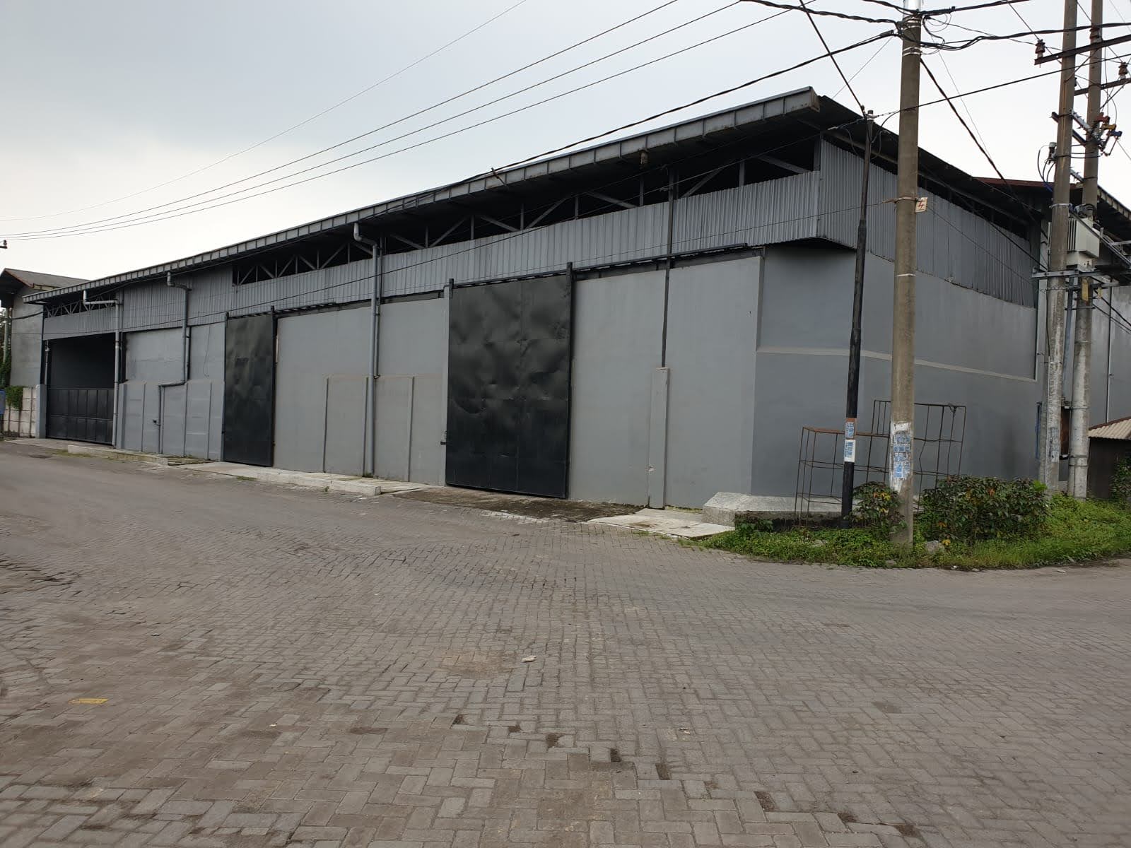 Dijual Gudang Siap Pakai di Osowilangun Permai Surabaya Barat - Image 1