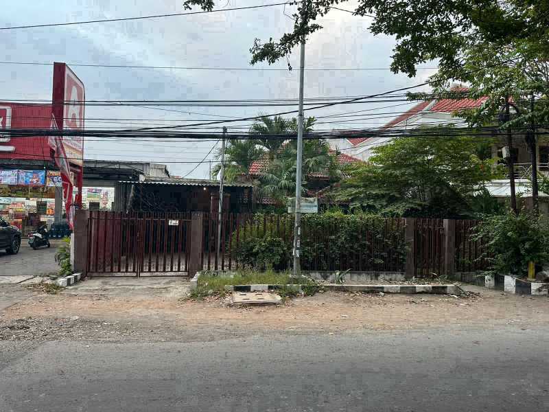 Dijual Rumah Nyaman Lokasi Strategis di Raya Tenggilis Mejoyo Surabaya Timur - Image 1