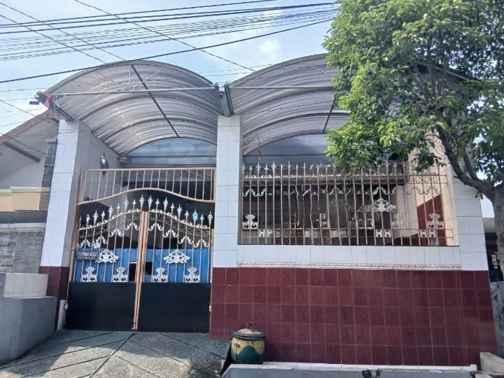 Dijual Rumah Siap Huni di Petemon Surabaya Barat - Image 1