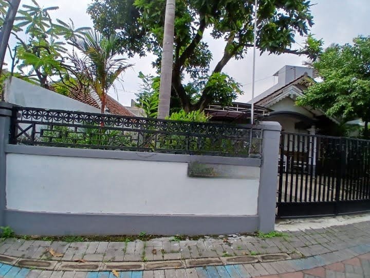 Dijual Rumah Lokasi Strategis di Petemon Sidomulyo Surabaya Barat - Image 1