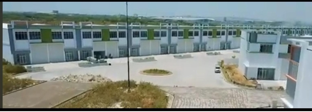 Dijual 2 Gudang Jejer di Pergudangan JIIPE AKR Gresik - Image 1