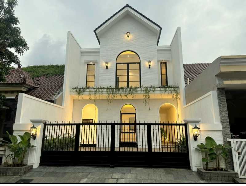Dijual Rumah Gaya Tropis di Purimas Regency di Surabaya Selatan - Image 1