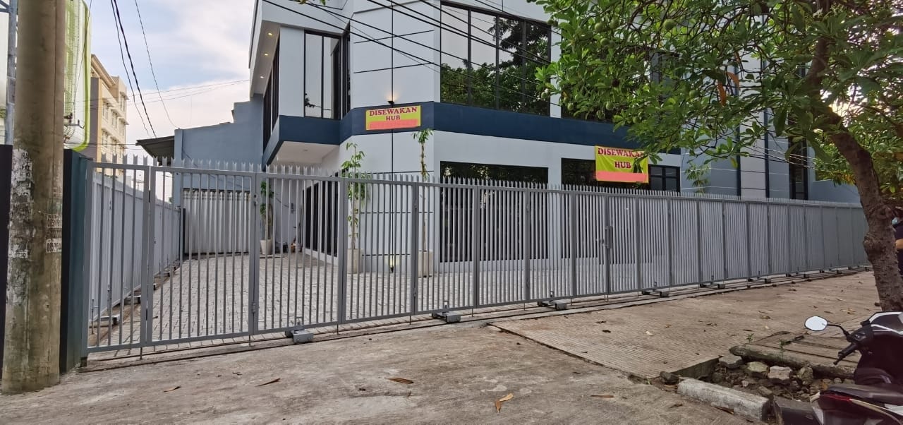 Disewakan Gedung Strategis Raya Kenjeran Surabaya Utara - Image 1