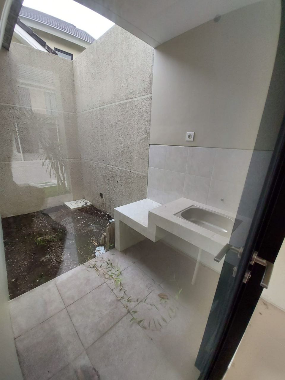 Dijual Rumah Perumahan Strategis Wilayah Northwest Lake Surabaya Barat - Thumbnail 3