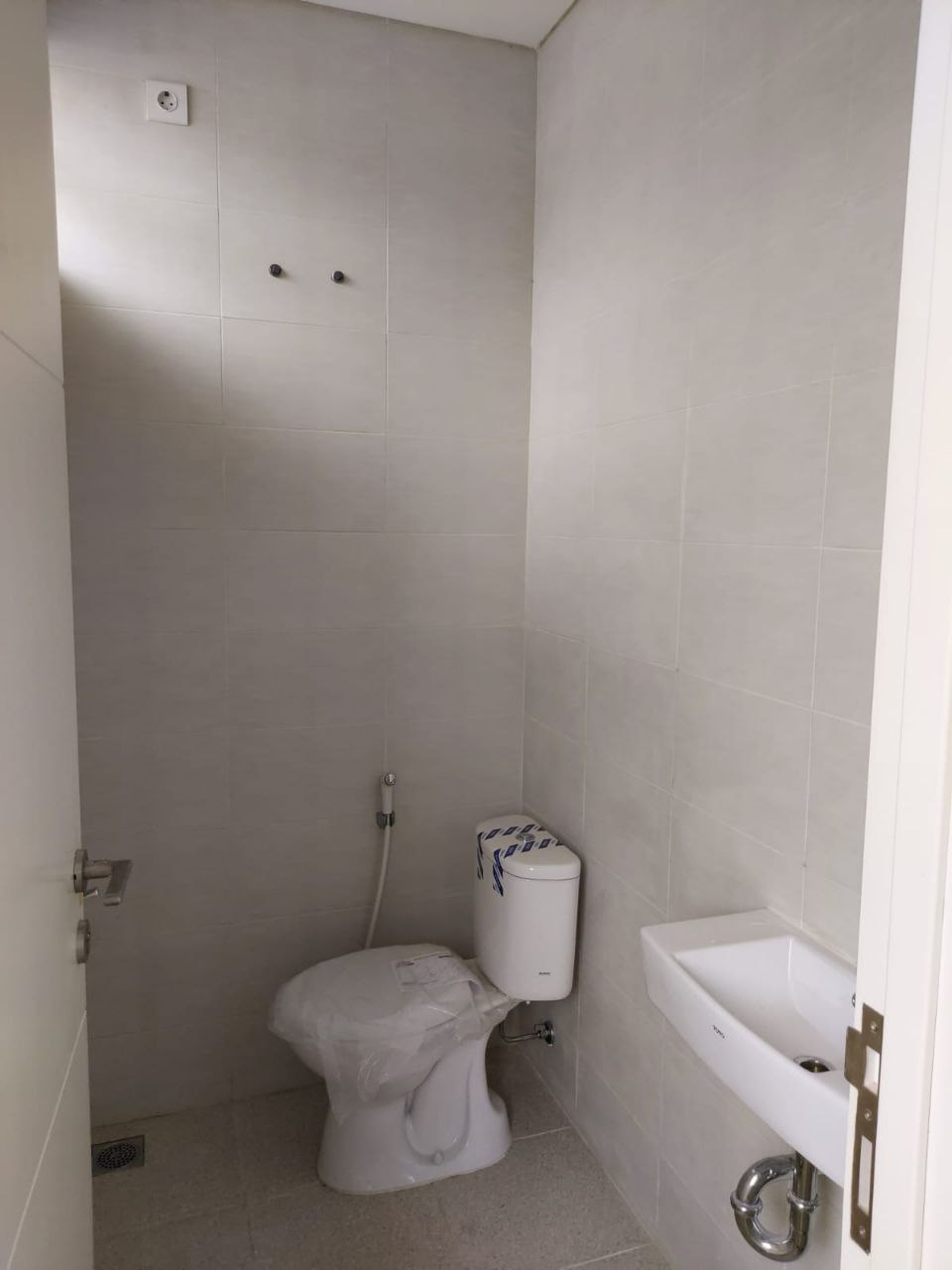 Dijual Rumah Perumahan Strategis Wilayah Northwest Lake Surabaya Barat - Thumbnail 5