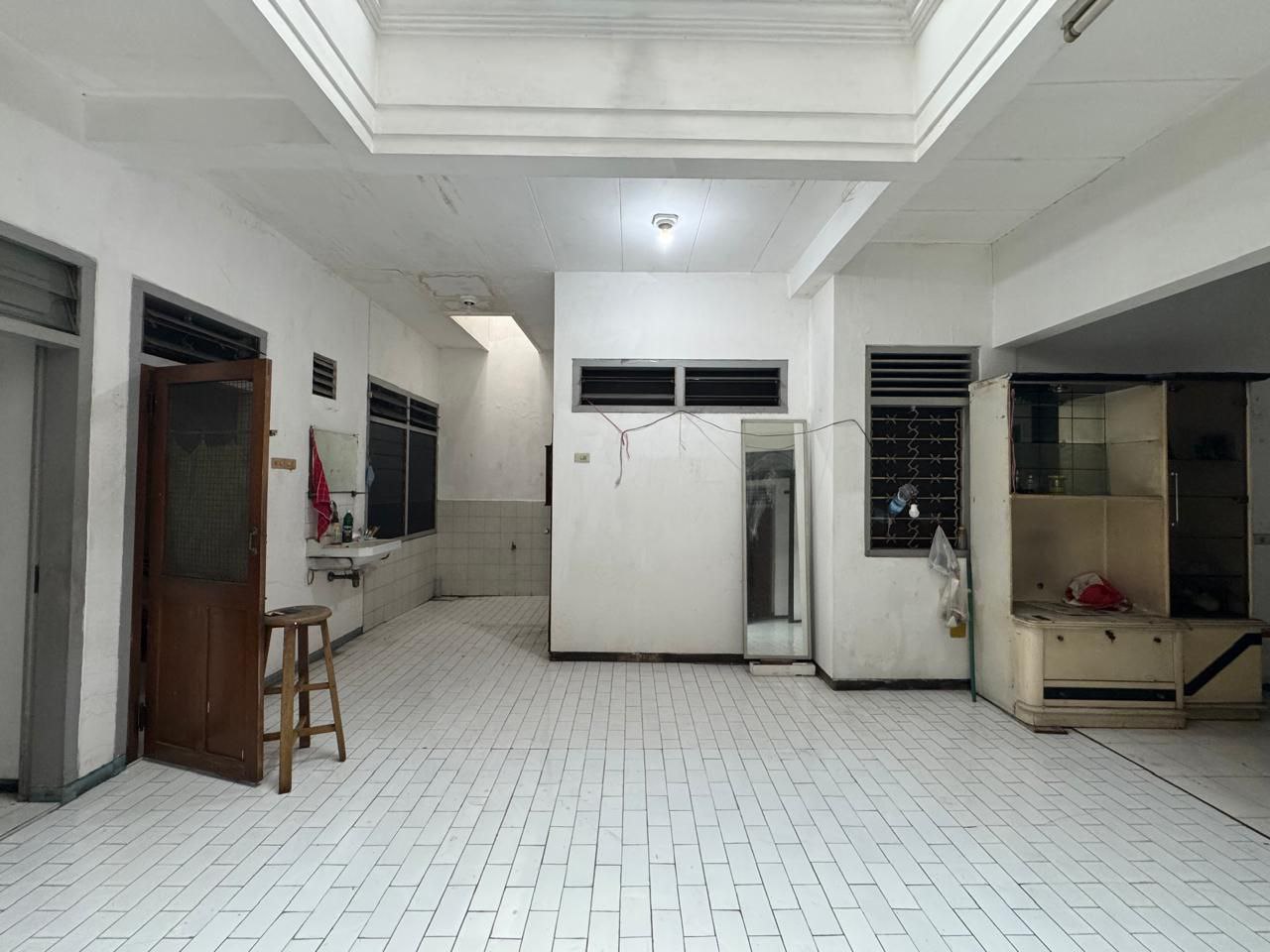 Dijual Rumah Luas dan Strategis di Ngagel Jaya Utara Surabaya Timur - Thumbnail 6