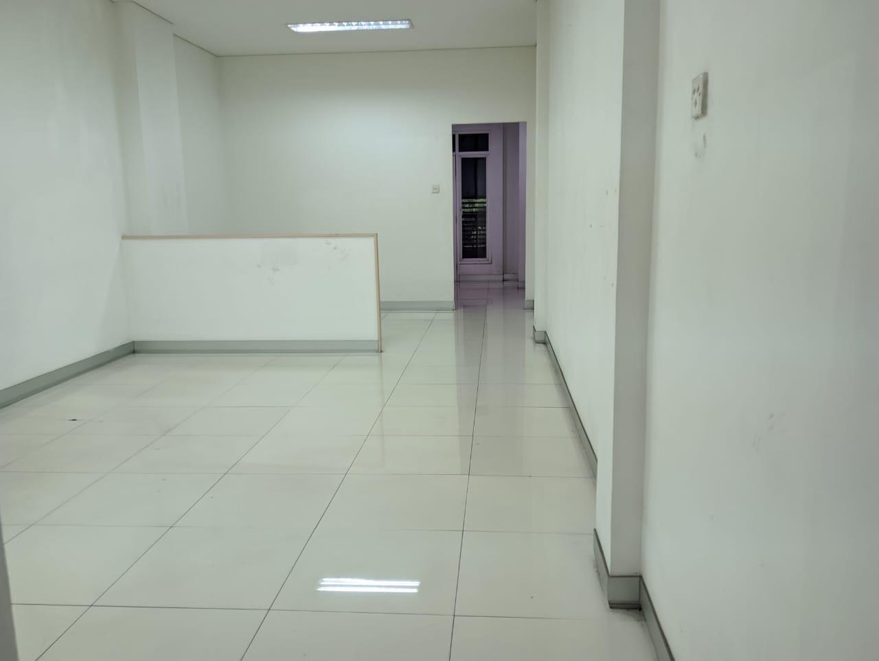 Jual Ruko 3,5 Lantai Raya Jemursari Lokasi Komersial Strategis Surabaya Selatan - Thumbnail 3